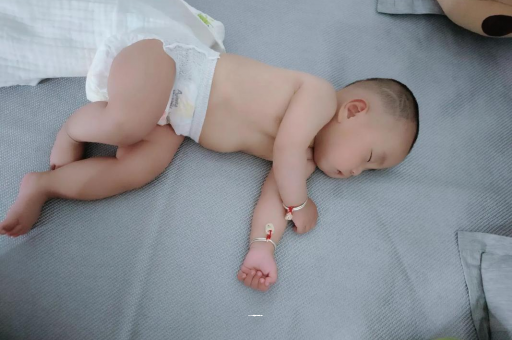 深圳怀孕多久会显肚子